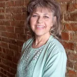 Tina nelson headshot