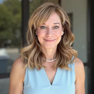 Heather forbes headshot